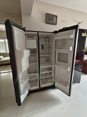 Double door fridge in very good condition, fresh like new