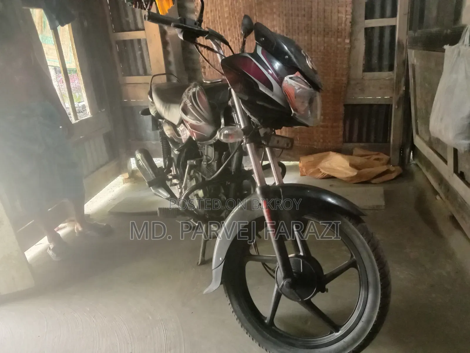 Bajaj Discover 100 2017 Black