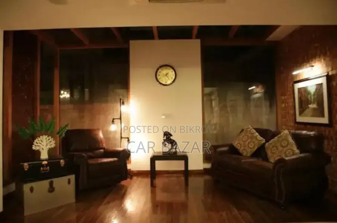 5550 Square Feet Flat for Sale in Khulshi