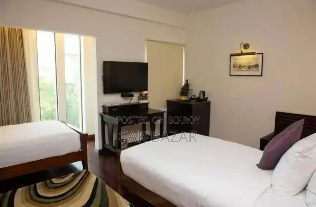 5550 Square Feet Flat for Sale in Khulshi
