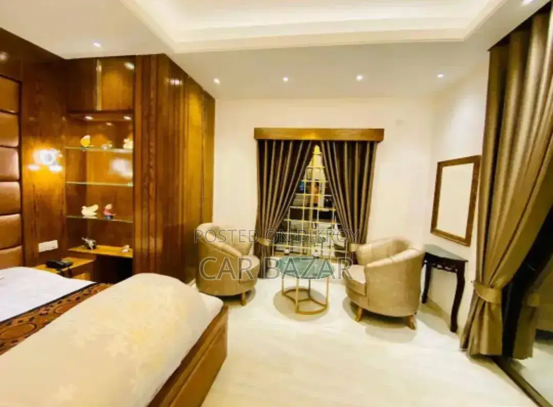 5550 Square Feet Flat for Sale in Khulshi