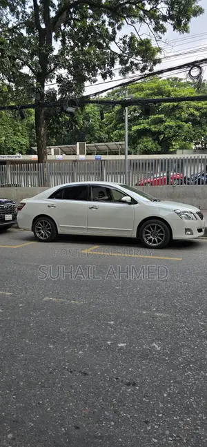 Toyota Premio 2015 Purple
