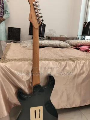 ইলেকট্রিক গিটার