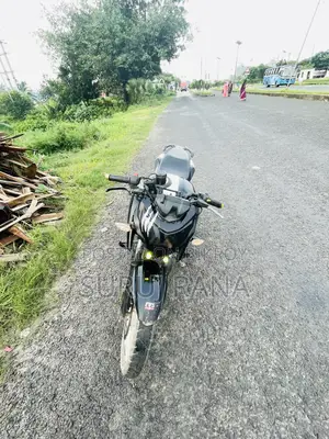 টিভিএস অ্যাপাচি ১৬০ ৪ভি ২০১৯ কালো
