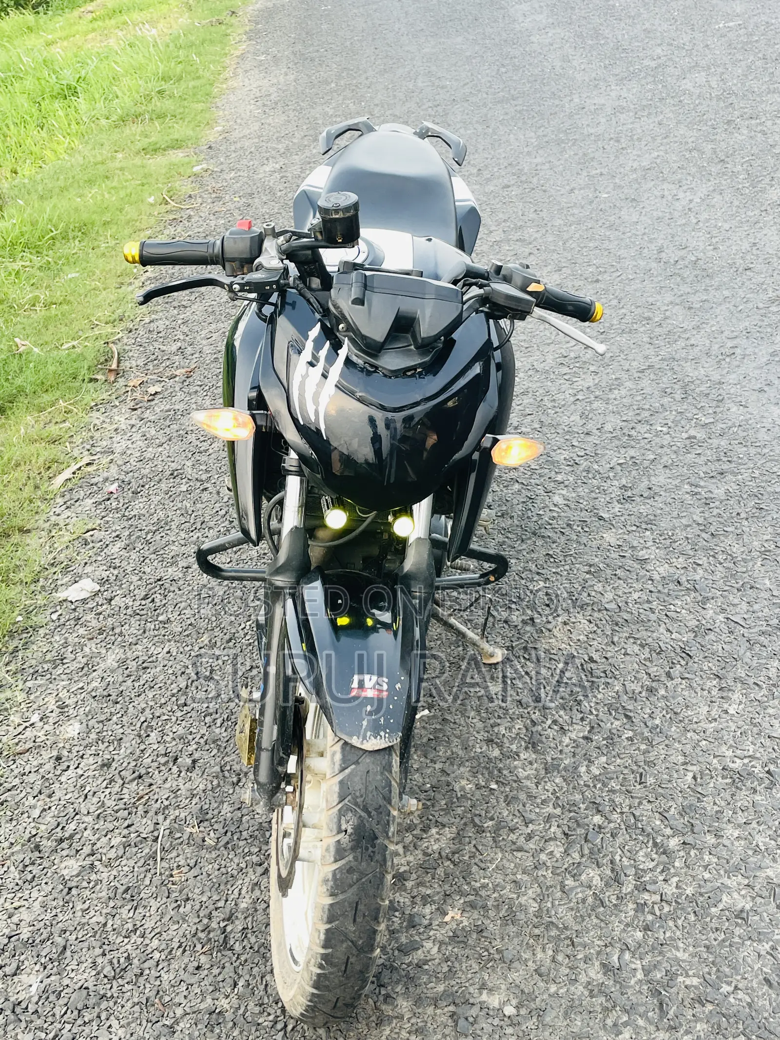 টিভিএস অ্যাপাচি ১৬০ ৪ভি ২০১৯ কালো