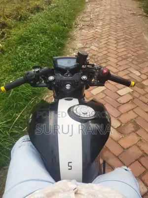 টিভিএস অ্যাপাচি ১৬০ ৪ভি ২০১৯ কালো