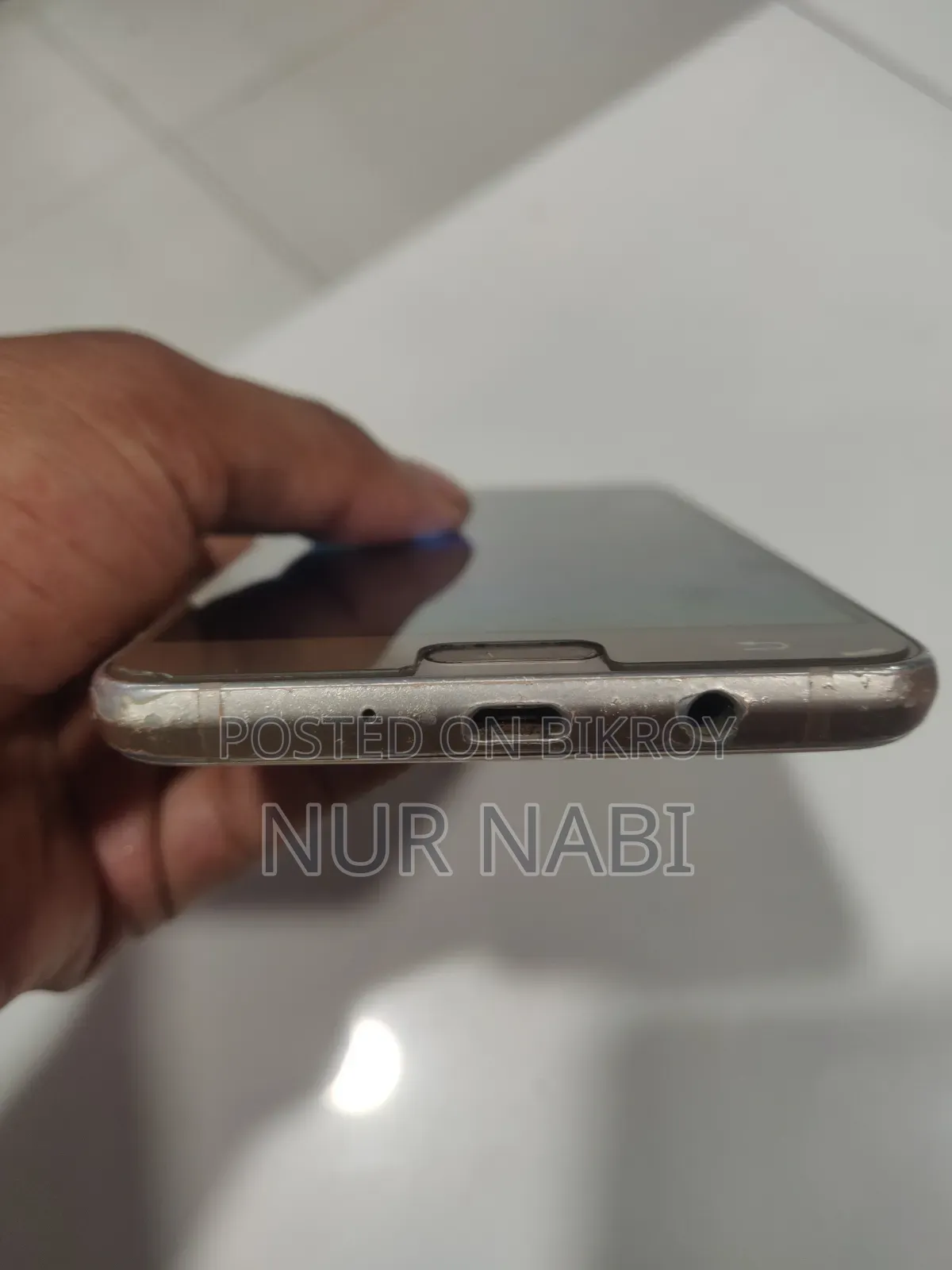 Samsung Galaxy J5 8 GB White