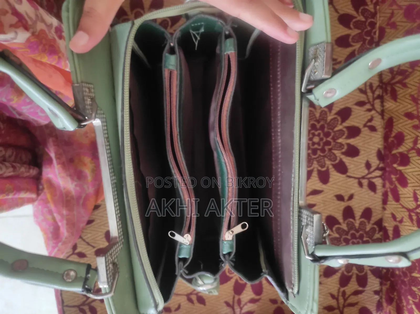 Urgent Bag Sell Post