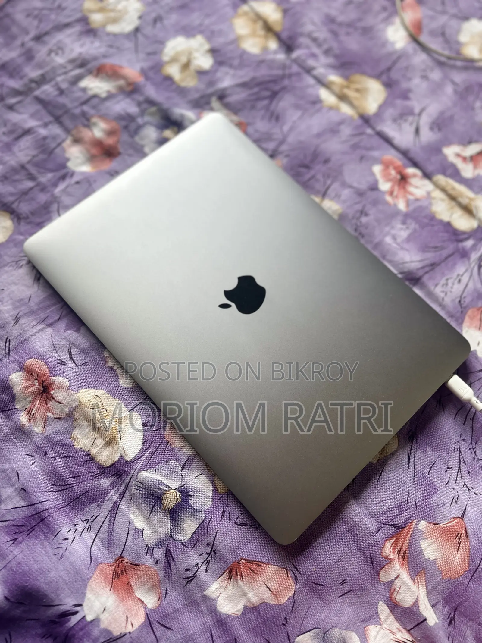 Laptop Apple MacBook Pro 2017 8GB Intel Core i5 SSD 512GB