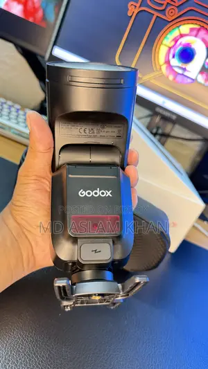 Godox V100 Flash for Sony (Ideal for Portrait Photography)