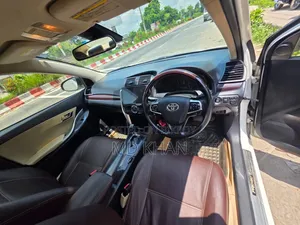 Toyota Premio 2017 Pearl