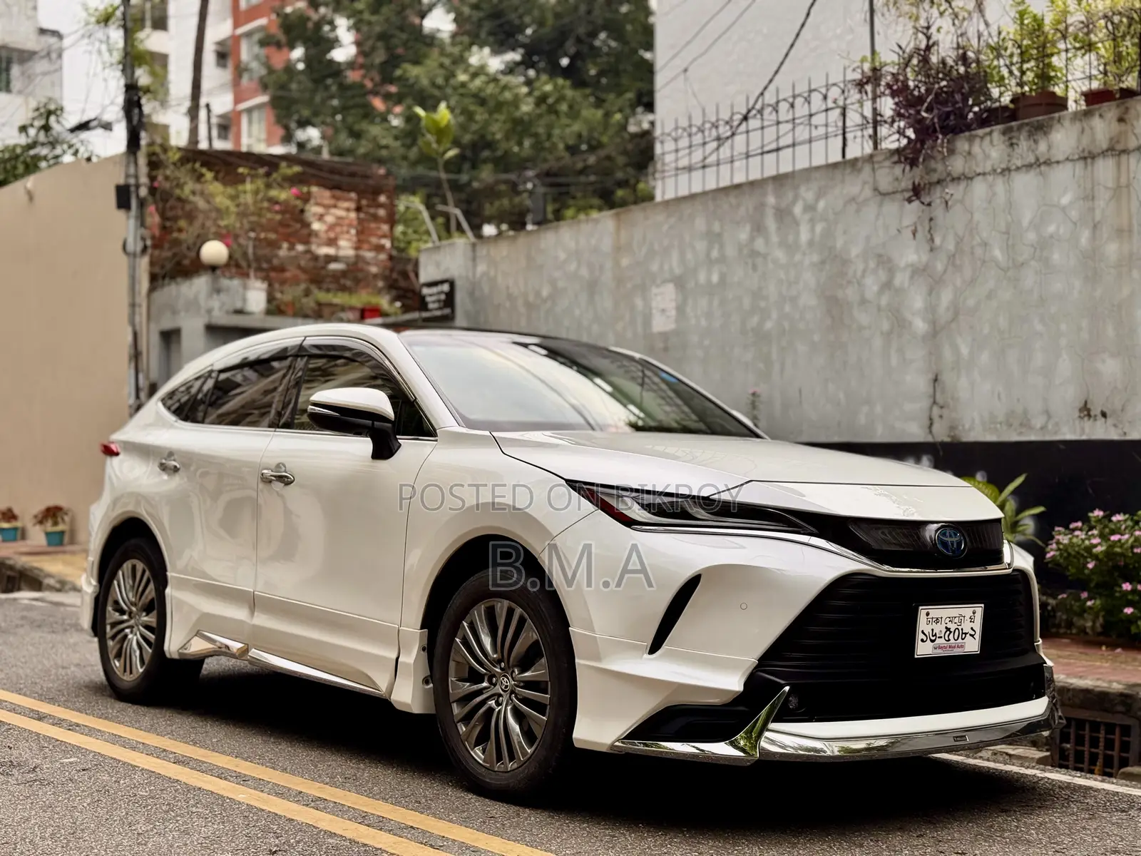 Toyota Harrier Hybrid Z 2020 Pearl