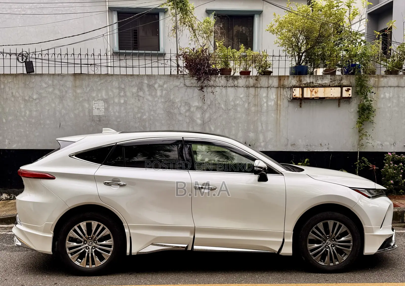 Toyota Harrier Hybrid Z 2020 Pearl