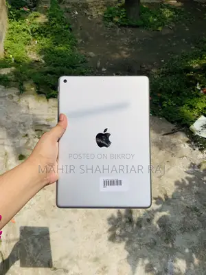 অ্যাপল আইপ্যাড ৫ (২০২২) ৩২ জিবি সিলভার