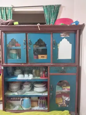 স্টিলের সুকেশ