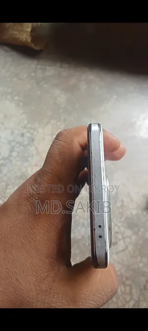 iQOO 256 GB White