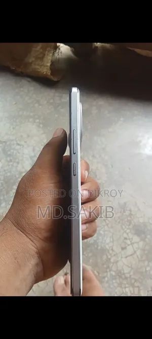iQOO 256 GB White