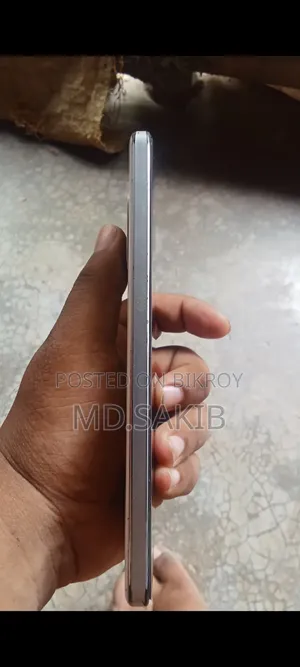 iQOO 256 GB White