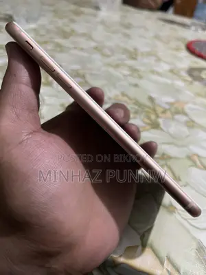 Apple iPhone 8 Plus 64 GB Gold