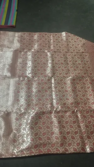 বেনারসি শাড়ি