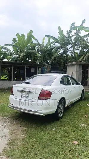 টয়োটা অ্যালিয়ন ২০০৬ সাদা