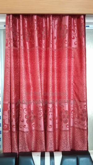 লাল পর্দা