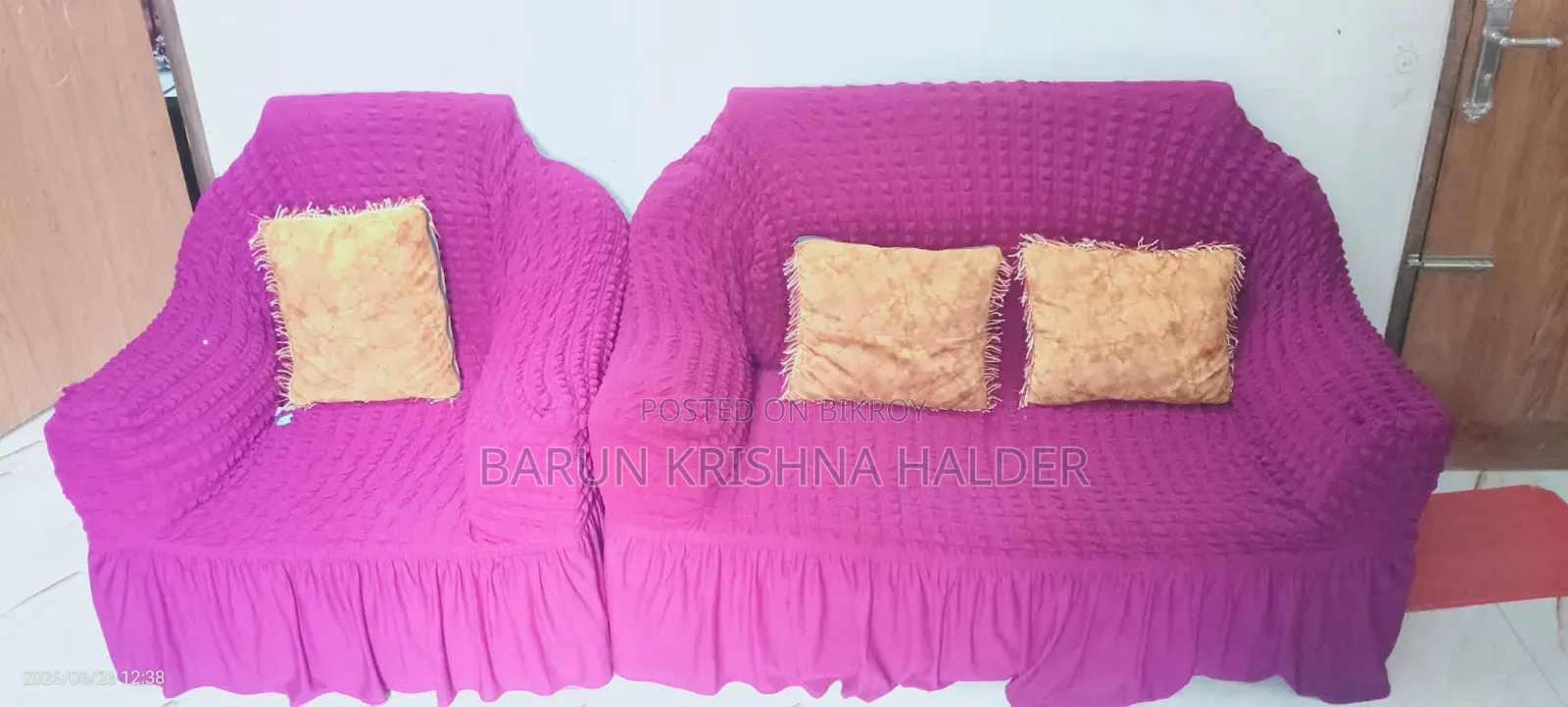 কভারসহ সোফা বিক্রয় ( এক মাস ব্যবহৃত)