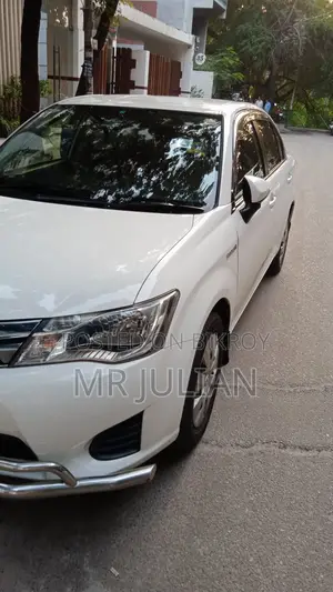 Toyota Axio 1.5 Hybrid 2WD 2013 White
