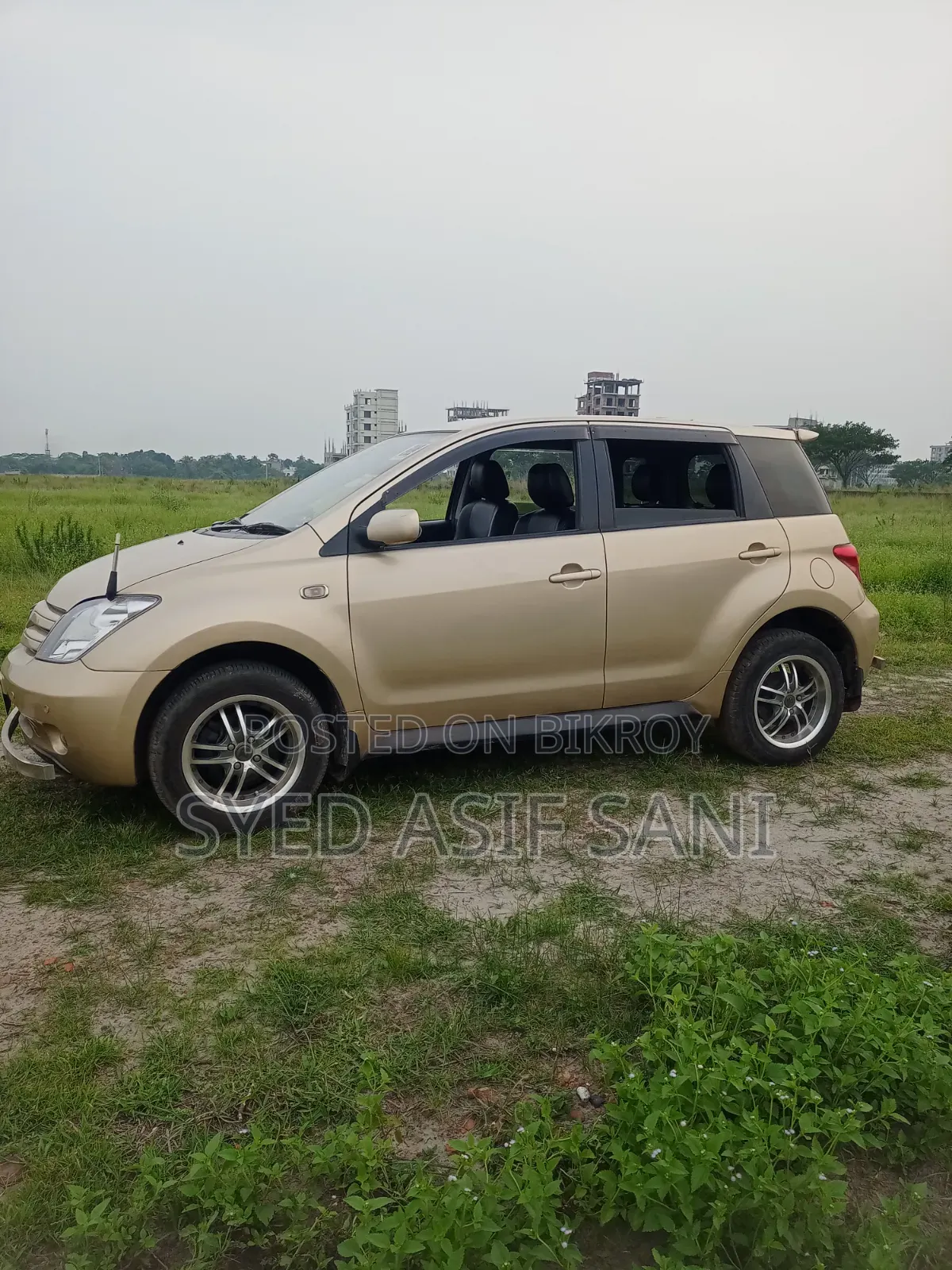 Toyota IST 2004 Beige