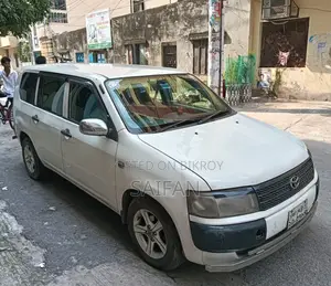 টয়োটা প্রোবক্স ২০১০ সাদা