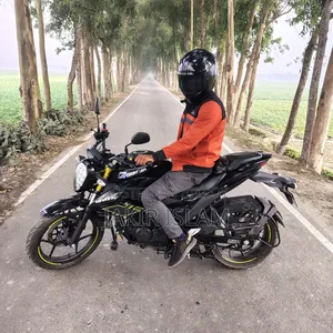 Suzuki Sport 2025 Black