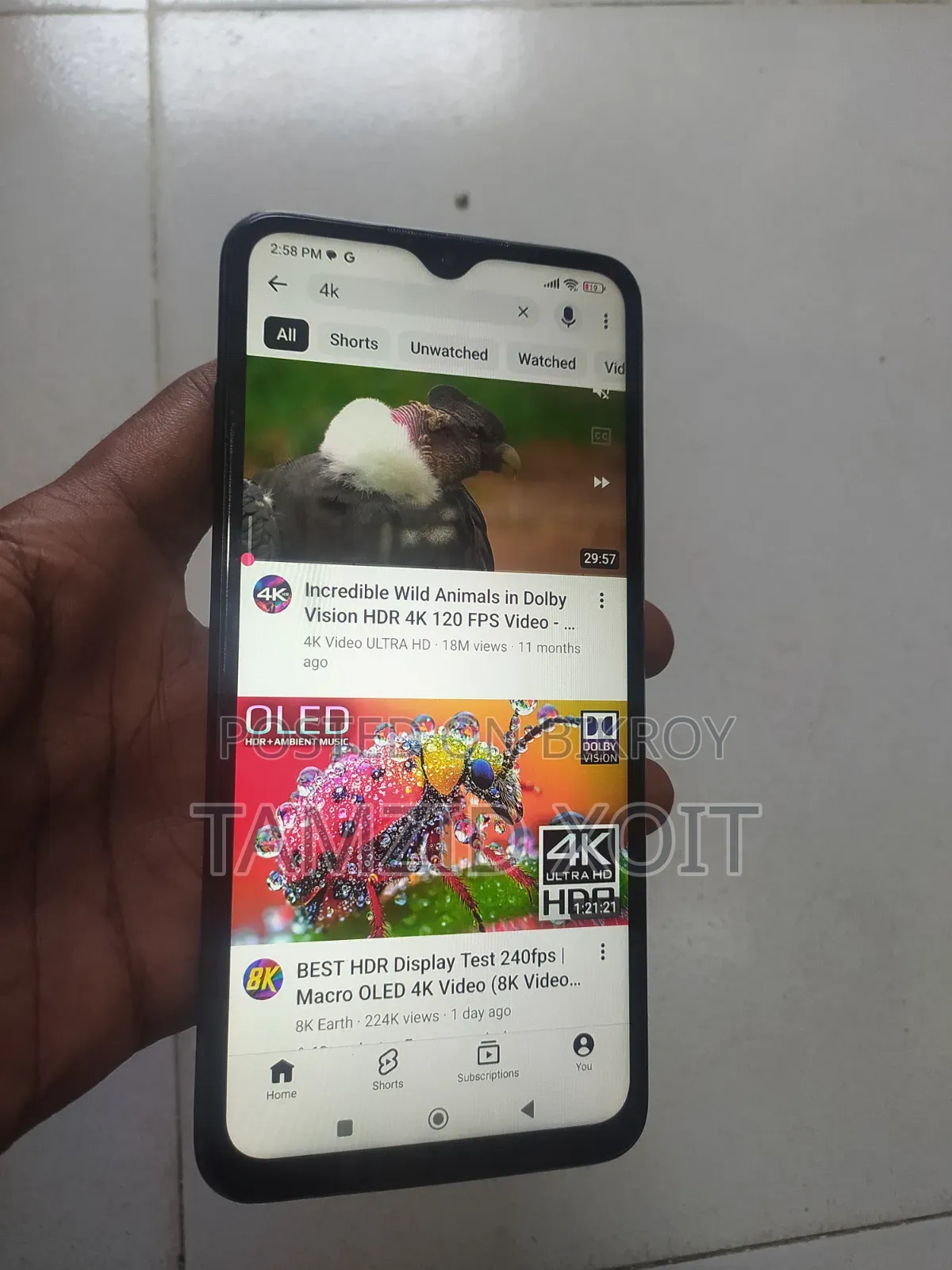 Realme 4 GB Red