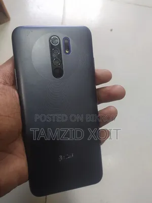 Realme 4 GB Red
