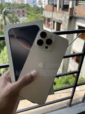 New Apple iPhone 16 Pro Max 256 GB Gold