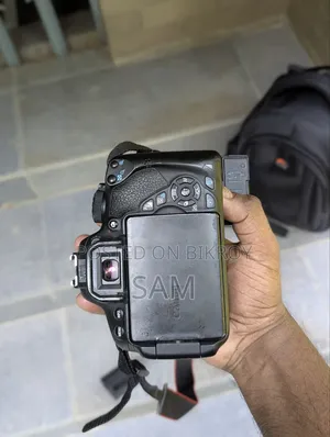 ক্যানন ৭০০ডি ফুল ফ্রেশ