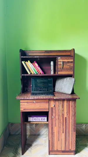 Reading Table With Storage | Study Table | Good Condition
