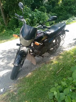 বাজাজ প্লাটিনা ১০০ ২০১২ কালো