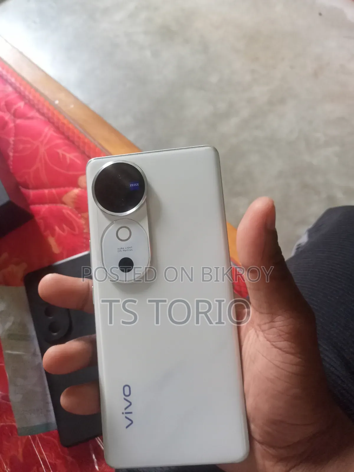 Vivo V40 5G 256 GB সাদা