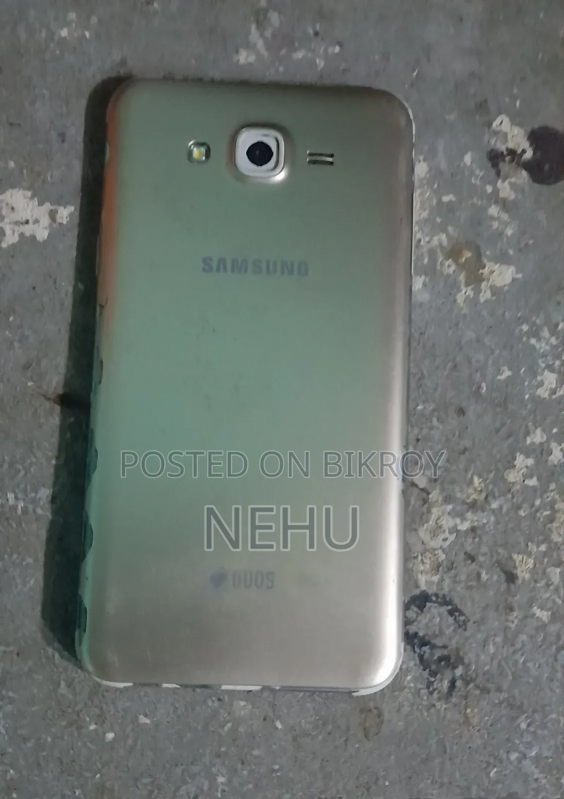 Samsung Galaxy J7 16 GB White