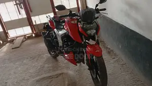 TVS Apache 160 4V 2021 Red