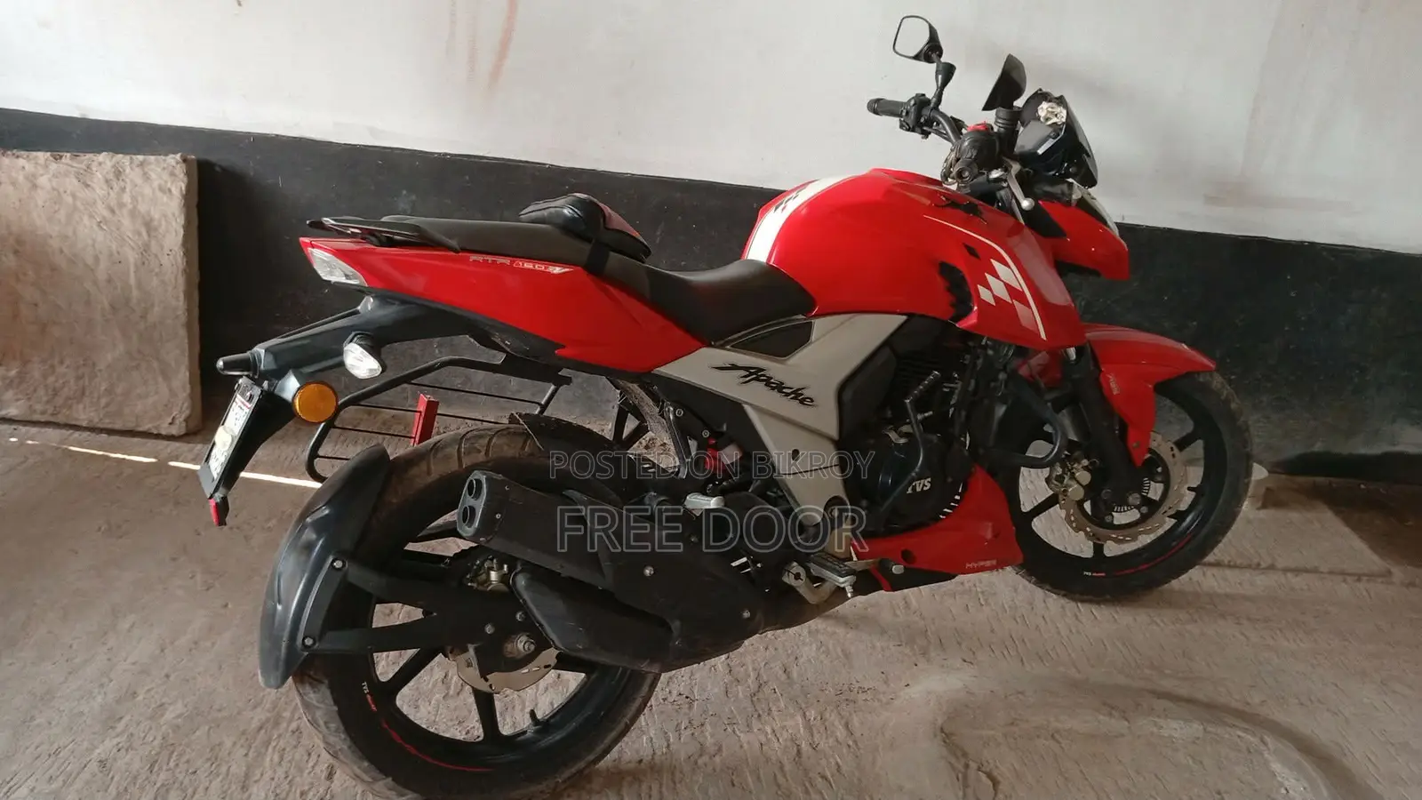 TVS Apache 160 4V 2021 Red