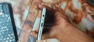 Walton 64 GB White
