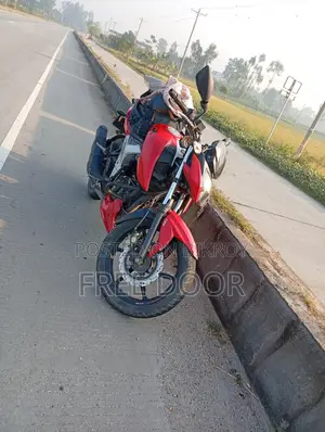 TVS Apache 160 4V 2021 Red