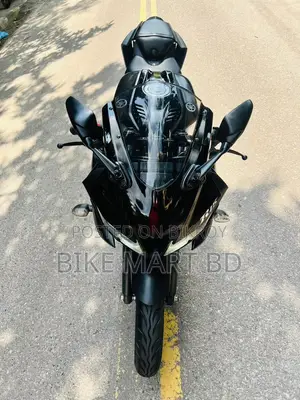 ইয়ামাহা আর১৫ ভি৩ ২০২২ ব্ল্যাক