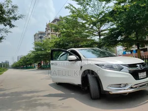 Honda Vezel 2014 Pearl