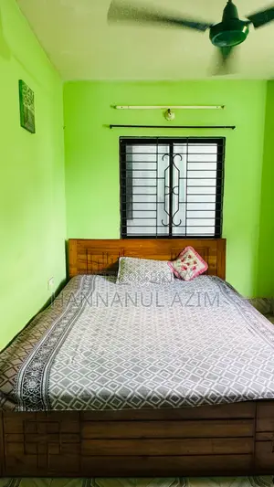 কুইন সাইজ কাঠের খাট | মজবুত চমৎকার কন্ডিশন