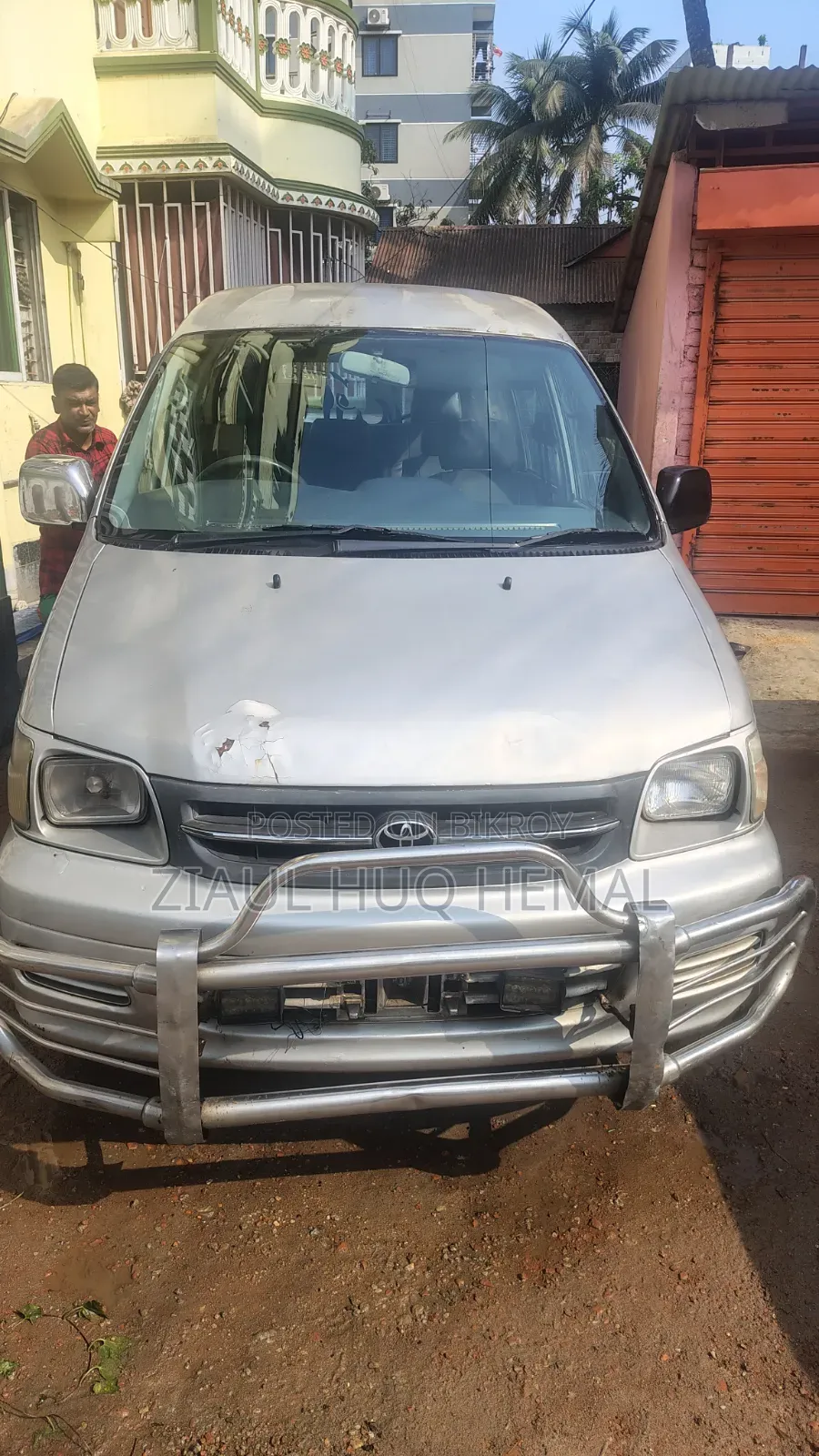 Toyota Noah 2.0 All-Wheel Drive (8 Seater) 2003 Silver