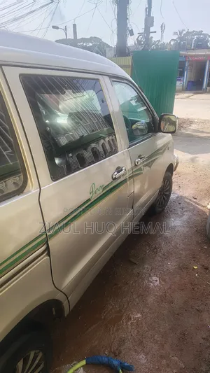 Toyota Noah 2.0 All-Wheel Drive (8 Seater) 2003 Silver