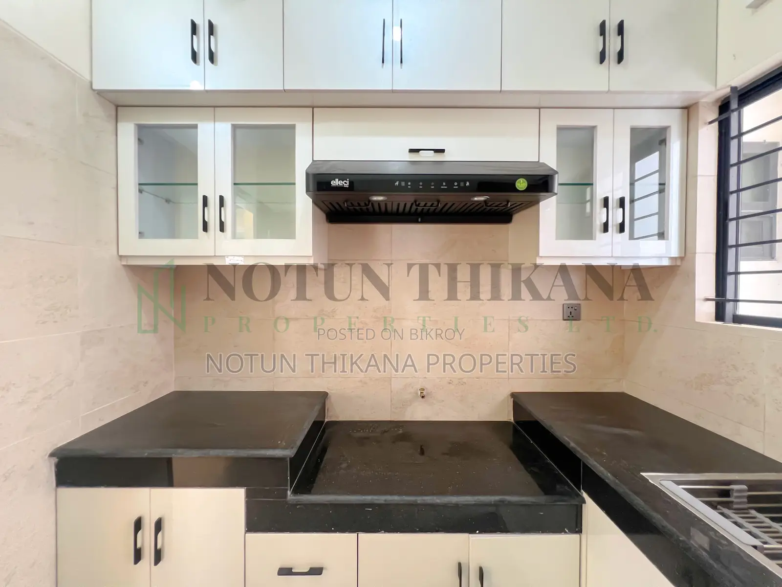 3-bedroom Apartment in Bashundhara City for rent