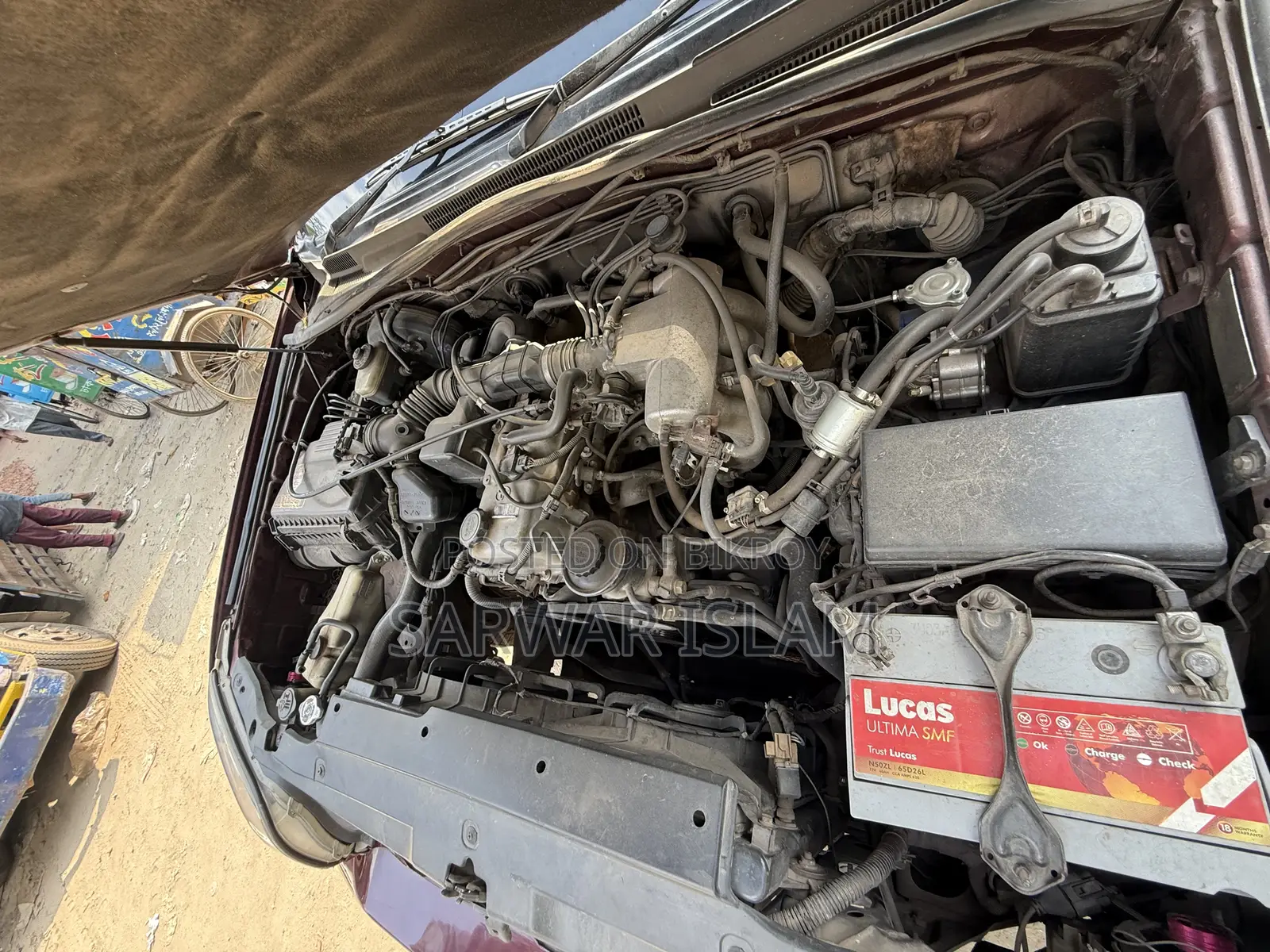 Toyota Hilux Surf 2004 Maroon